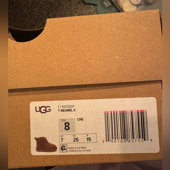 Toddler Boy Uggs - Picture 3 of 4